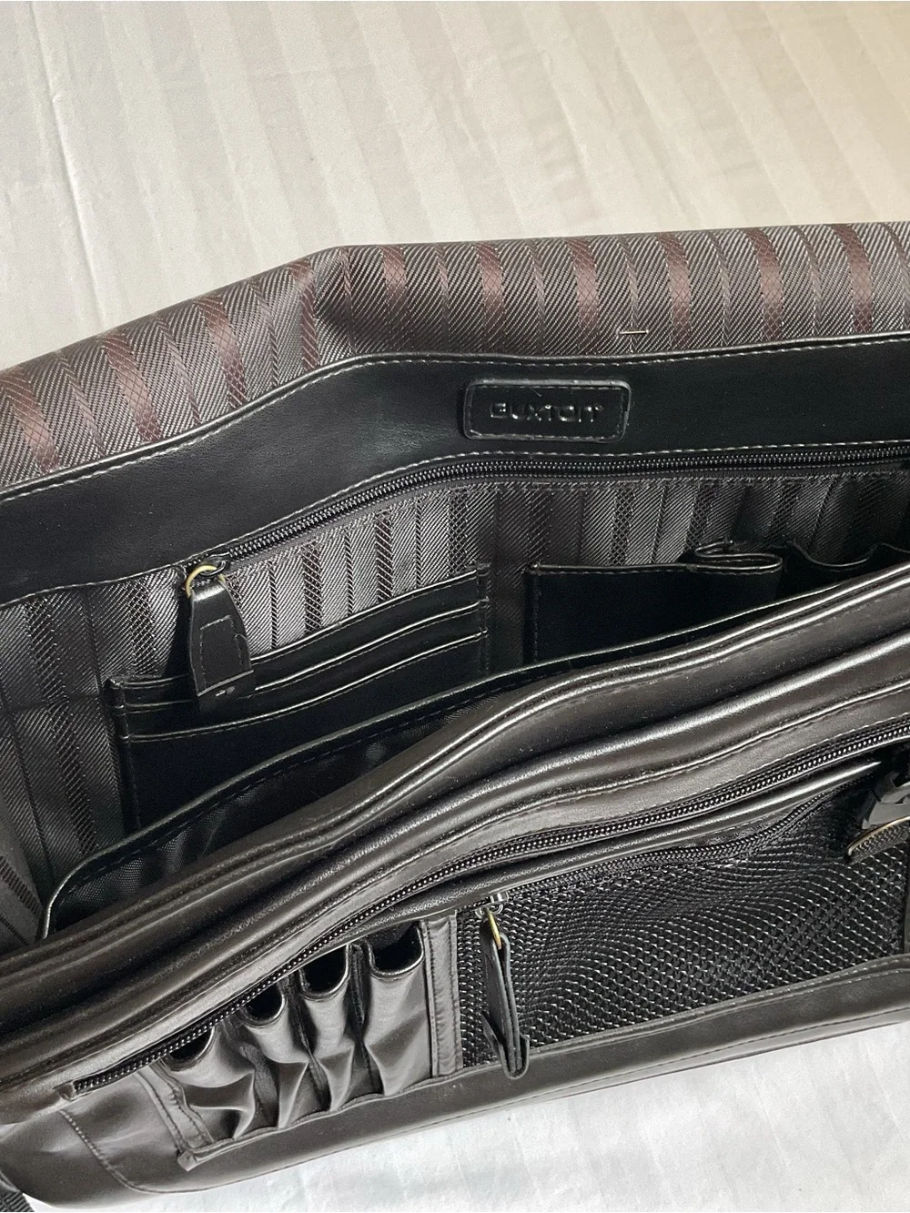 Buxton Black Soft Leather Men’s Organizer Briefcase in pristine condition.